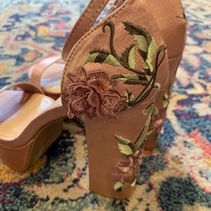 3D embroidered rose satin platform sandal